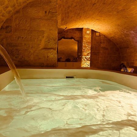 Un Giorno Bellissimo Suite & Spa Martina Franca Bagian luar foto