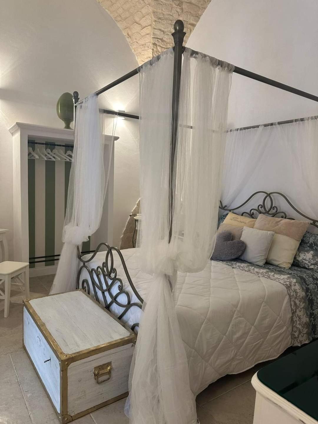 Un Giorno Bellissimo Suite & Spa Martina Franca Bagian luar foto