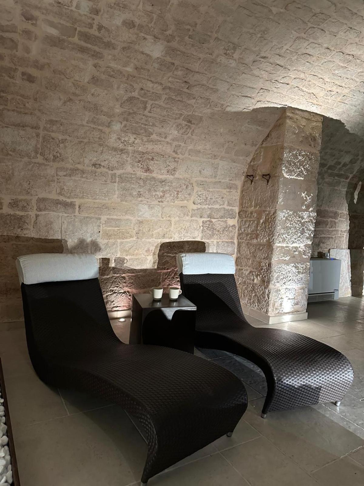 Un Giorno Bellissimo Suite & Spa Martina Franca Bagian luar foto