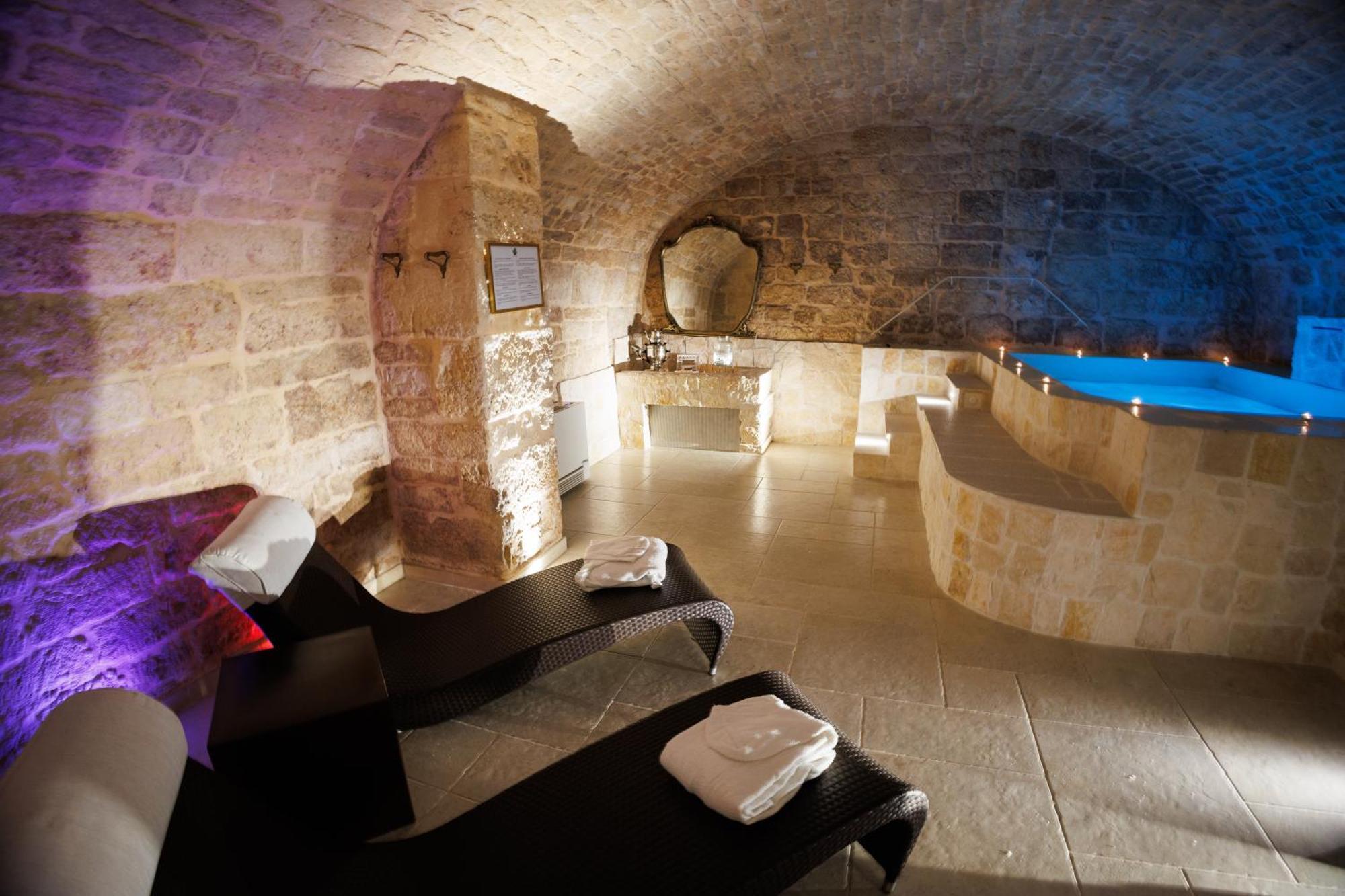 Un Giorno Bellissimo Suite & Spa Martina Franca Bagian luar foto